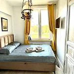 Spectacular River View Apartment